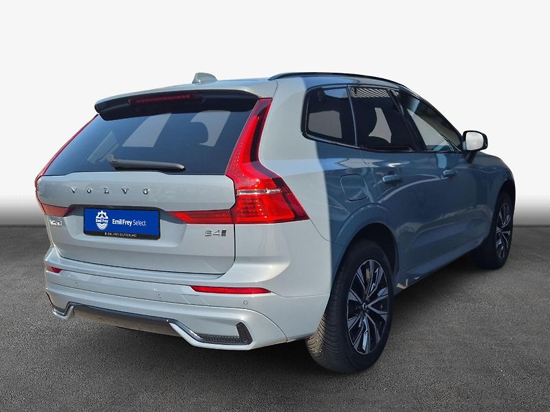 Volvo XC60 B4 AWD Plus Dark - fotka 2 z 19
