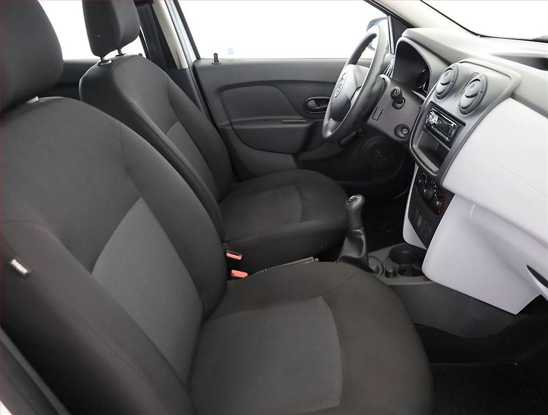 Dacia Logan (2014) 1.2 16V, ČR,1.maj, po STK - fotka 7 z 11