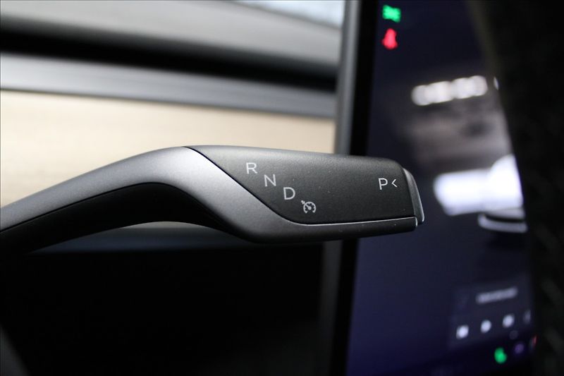 Tesla Model 3 0,0 Long Range dual motor - fotka 16 z 29