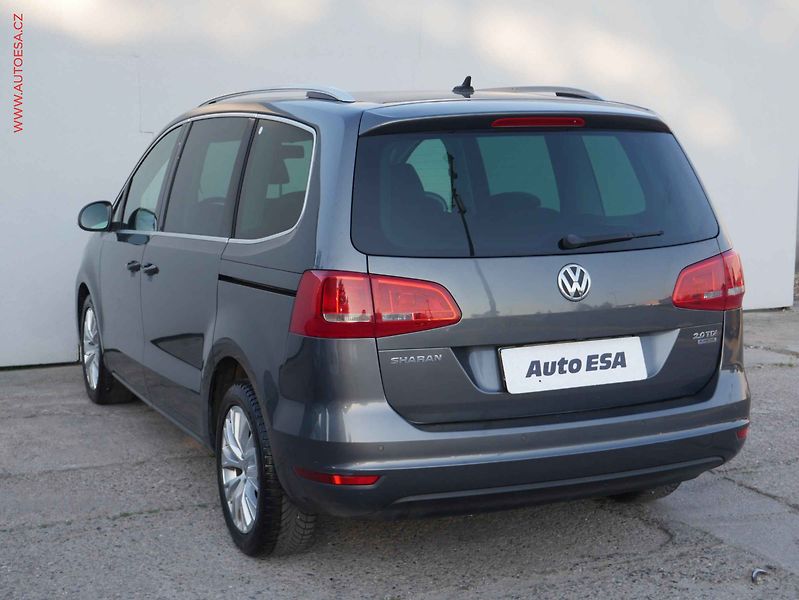 Volkswagen Sharan (2012) 2.0TDi, AT, navi, bixen - fotka 4 z 17