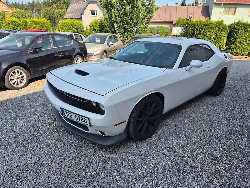 Dodge Challenger (2019) 5.7Hemi Nová STK - fotka 9 z 32