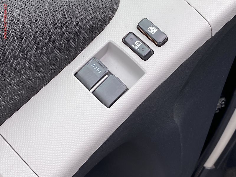 Toyota Yaris (2007) 1.8VVT-i, ČR, AC - fotka 11 z 15