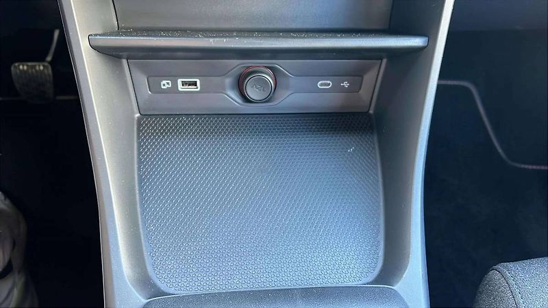 MG MG3 ELEGANCE MT5 1.5L HATCH (85kW) - fotka 20 z 40