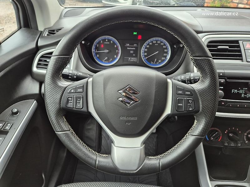 Suzuki SX4 S-Cross (2014) 1.6VVT 88KW CLUB Tažné - fotka 25 z 53