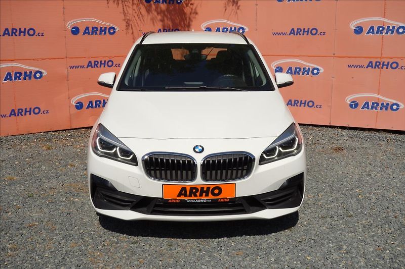 BMW Řada 2 218d, ČR, 1 MAJ., SERV.KN. - fotka 2 z 41