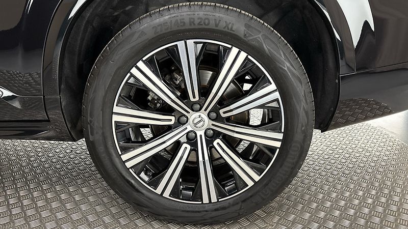 Volvo XC90 2.0 B5 AUT AWD Inscription - fotka 19 z 32