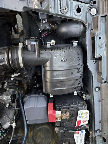 Suzuki Jimny 1,3 4x4 Servisní kniha - fotka 20 z 21