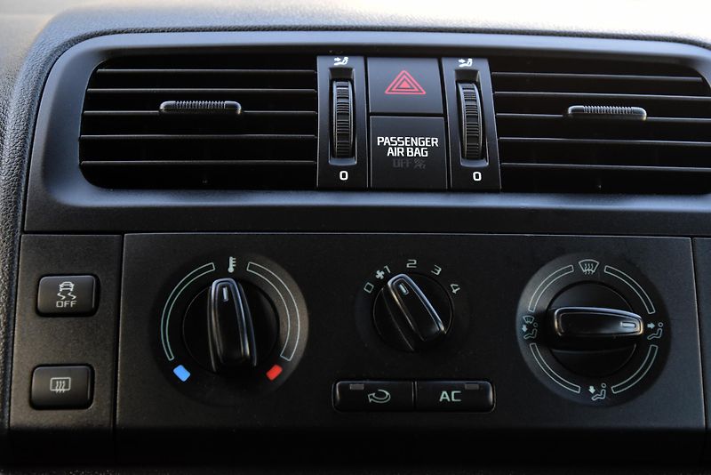 Škoda Fabia 1.4 16V,FACE,KLIMA,BEZ KOROZE - fotka 17 z 37
