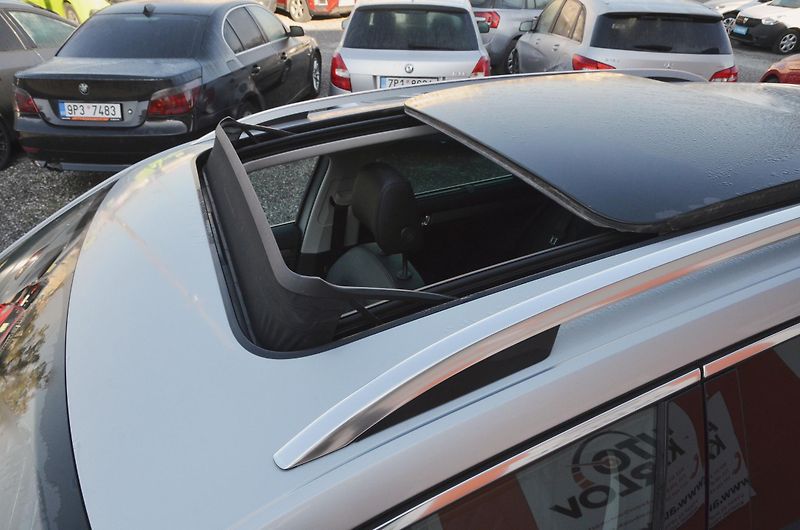 Škoda Superb (2017) 1.8 TSi DSG STYLE / ČR / PANO - fotka 9 z 46