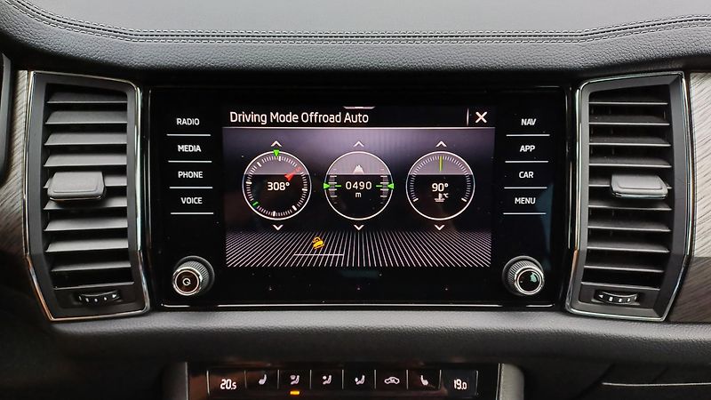 Škoda Kodiaq (2022) 147kW 4x4 STYLE-1.maj-ČR-TZ - fotka 40 z 49
