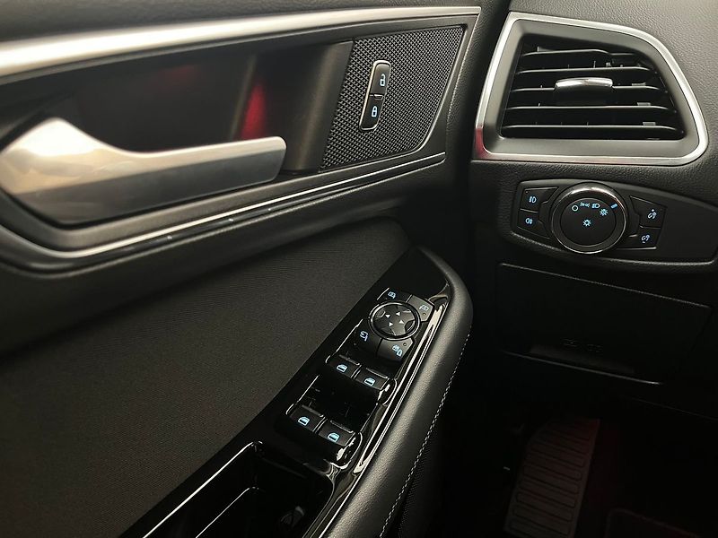 Ford Galaxy 2.5 HEV TITANIUM LED 7míst - fotka 18 z 66
