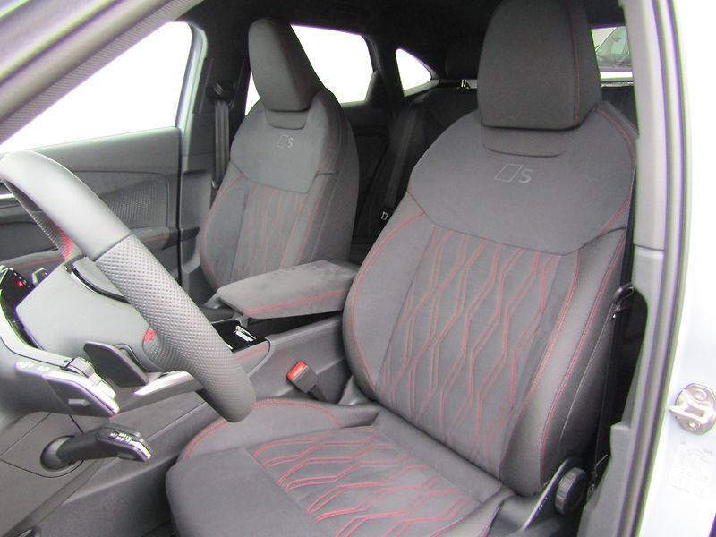 Audi Q3 2,0 TDI 110 kW - fotka 18 z 30