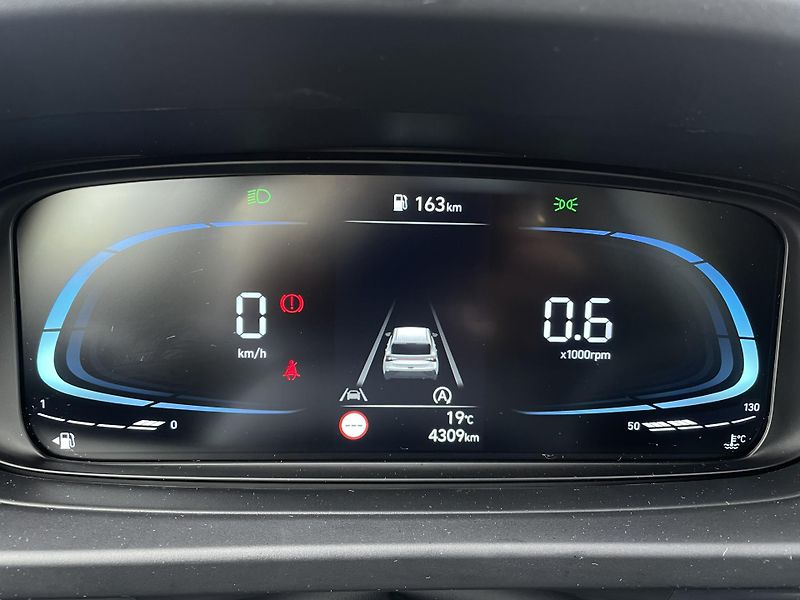 Hyundai i20 WAVE 1.2i 58 kW - fotka 12 z 23