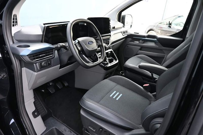 Ford Tourneo Custom (2025) 2.0 320 L2H1 8 Míst ACTIVE Taž - fotka 9 z 45