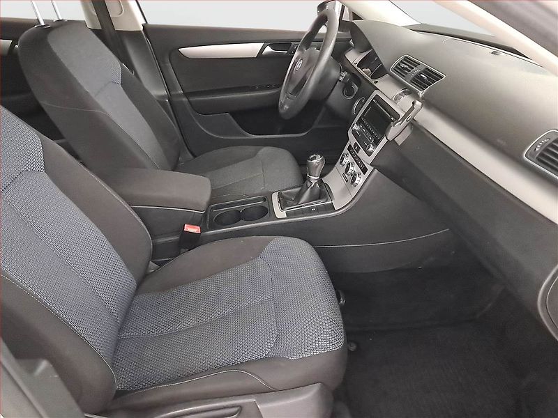 Volkswagen Passat (2015) 1.6 TDI, Tempomat - fotka 9 z 17