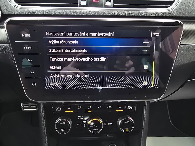 Škoda Superb 1.4TSi 160kW iV Sportline DSG - fotka 32 z 50