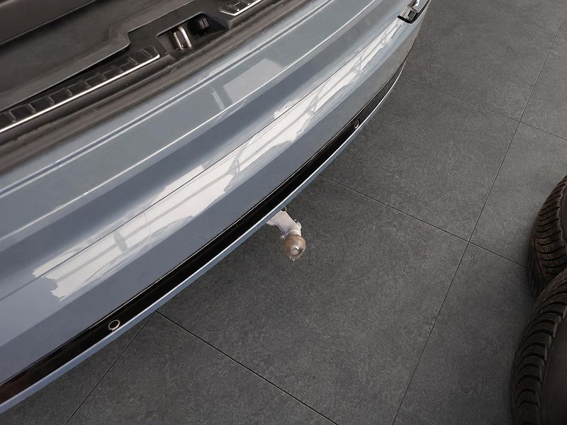 Volvo XC90 (2022) B5 ,Diesel Plus Dark Auto - fotka 8 z 8