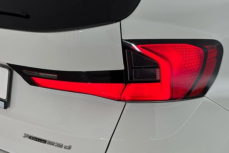BMW X1 xDrive23d - fotka 5 z 25