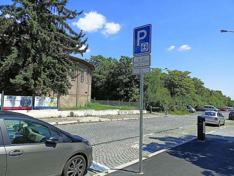 Nabíjecí stanice elektromobilů Praha 3 - Mahlerovy sady