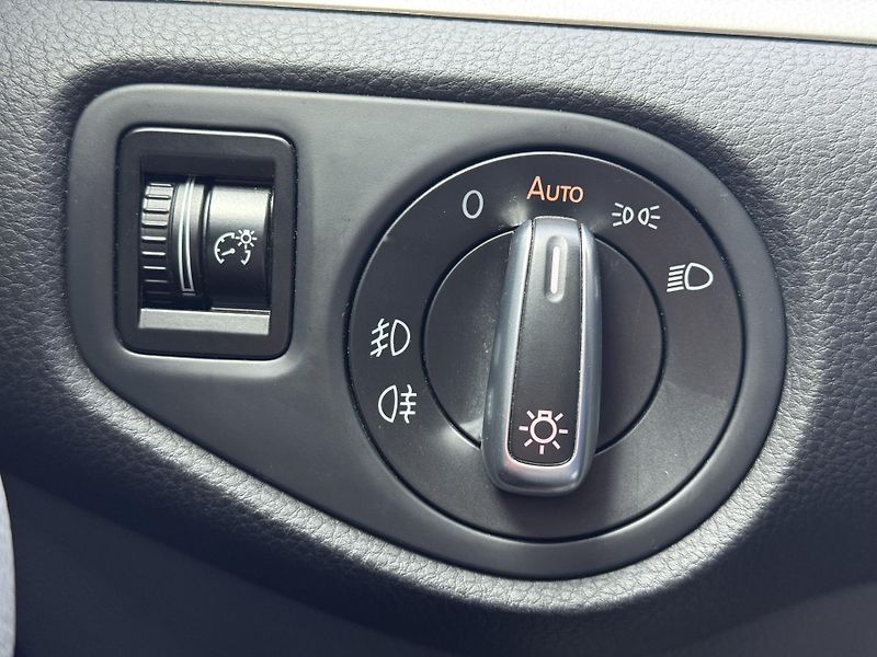 Seat Alhambra (2014) 2.0TDi MAN Style, 7míst RZV - fotka 26 z 44