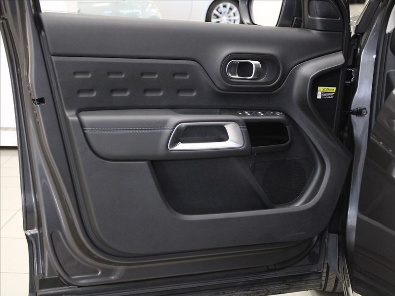 Citroën C5 Aircross 1,5 HDi 96kW AT VÝPRODEJ! - fotka 18 z 26