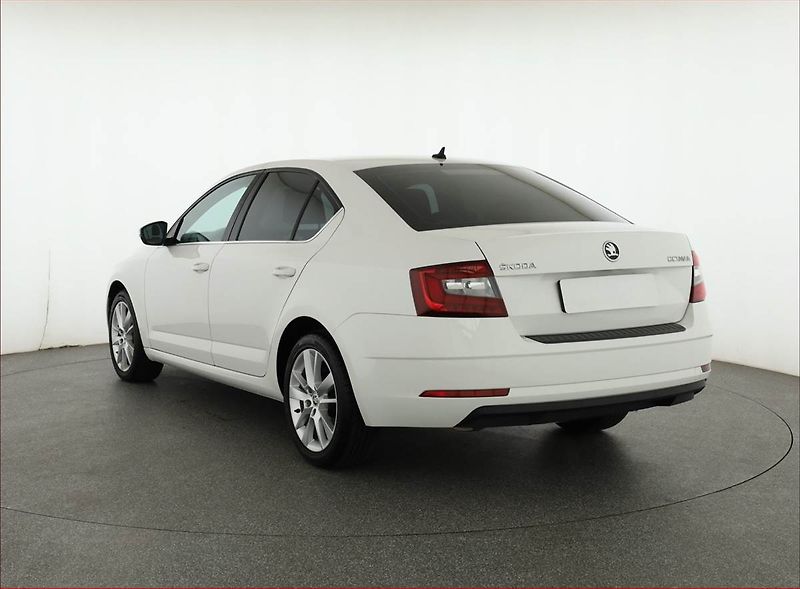 Škoda Octavia (2018) Style 2.0 TDI, Automat - fotka 4 z 18