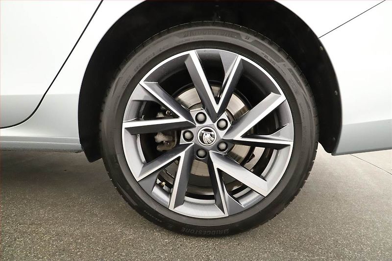 Škoda Superb (2025) 2.0 TDI - fotka 20 z 20
