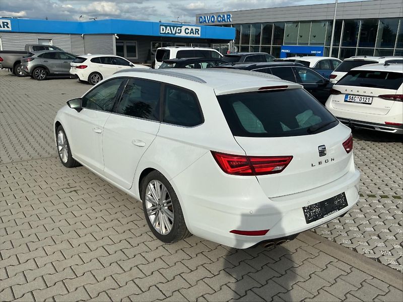 Seat Leon 1,5 TSI 110kW DSG Xcellence - fotka 2 z 10