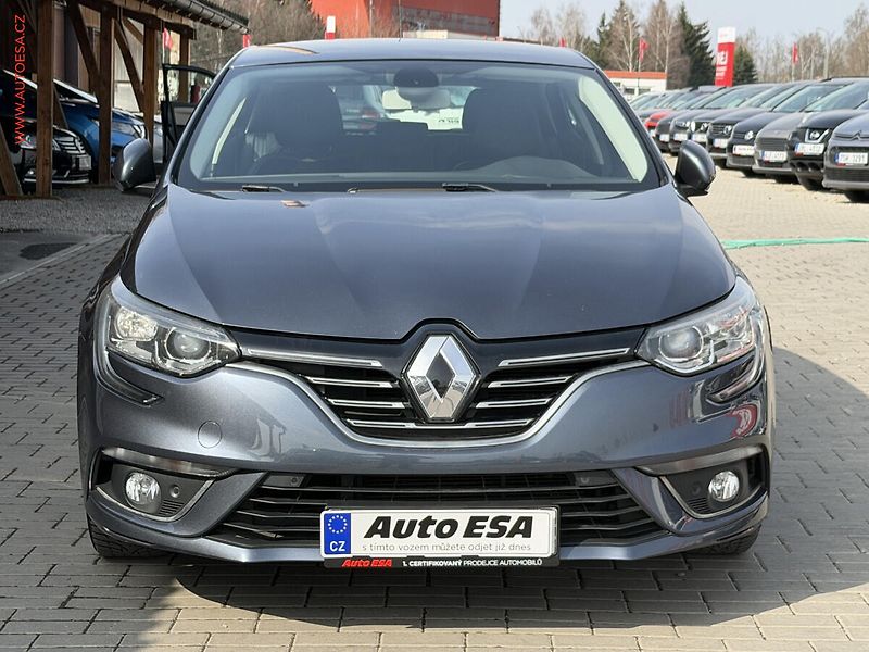 Renault Mégane (2018) 1.6 SCe, ČR, navi, autoAC - fotka 2 z 17