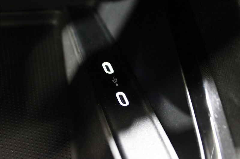 Škoda Octavia 2,0 TDI Ambition 1.majitel CZ - fotka 27 z 33