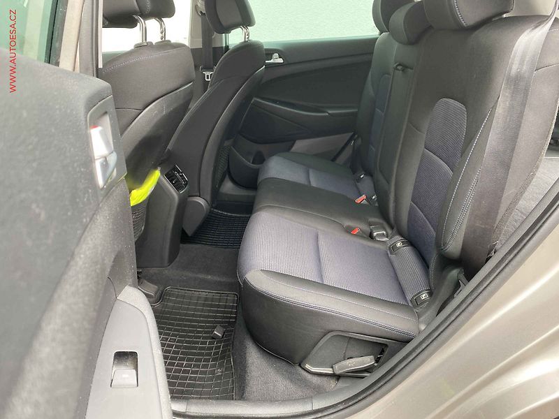 Hyundai Tucson (2017) 1.7 CRDi, ČR, servis.kniha - fotka 10 z 20