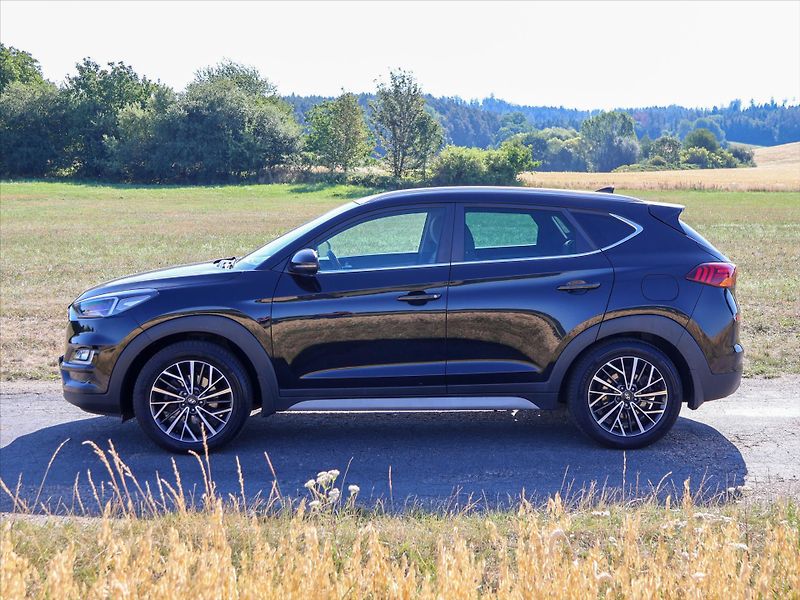 Hyundai Tucson 1,6 CRDI 100 kW 4x4 LED CZ - fotka 4 z 35
