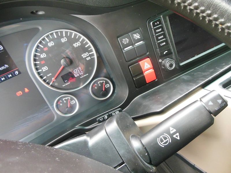 MAN TGX 18.460 XXL, LowDeck, Retarder - fotka 17 z 23