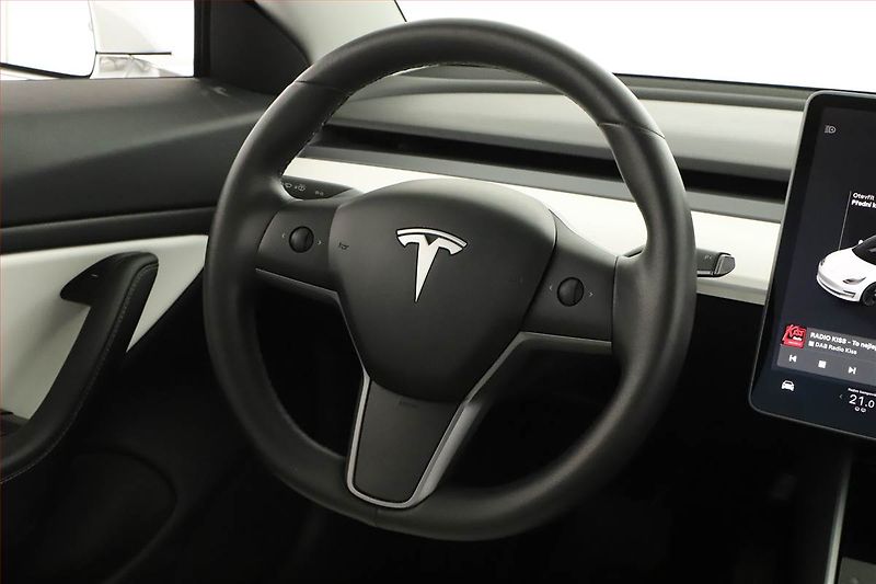 Tesla Model 3 (2020) Long Range 4WD 78kWh, SoH 83% - fotka 8 z 19