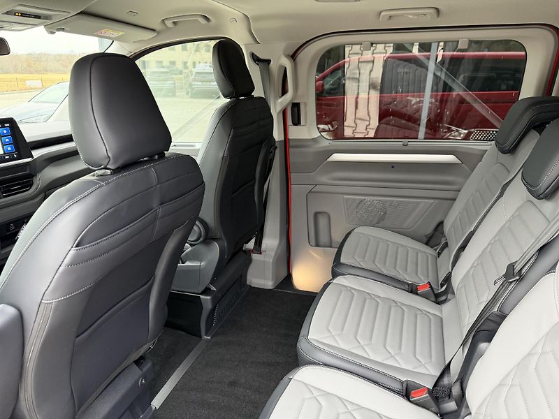 Volkswagen Caravelle (2026) 2.0TDI 125kW 8AUT DR ACC IQ!!! - fotka 20 z 43