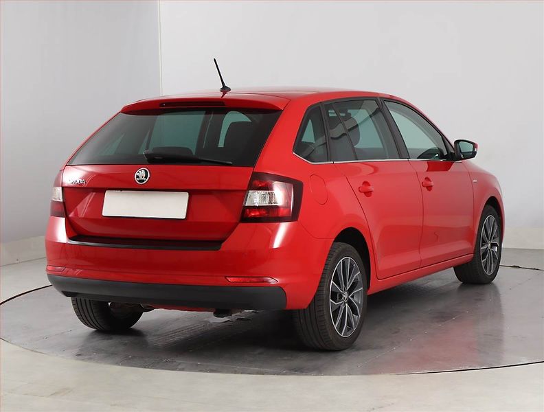 Škoda Rapid (2017) Spaceback 1.0 TSI, Navi - fotka 5 z 20