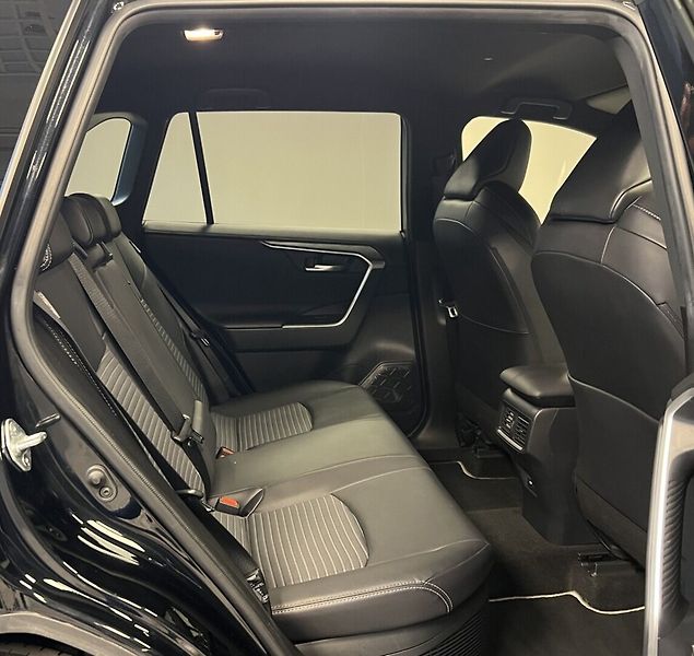 Toyota RAV4 2.5 Hybrid AT BLACK EDITION JB - fotka 12 z 16