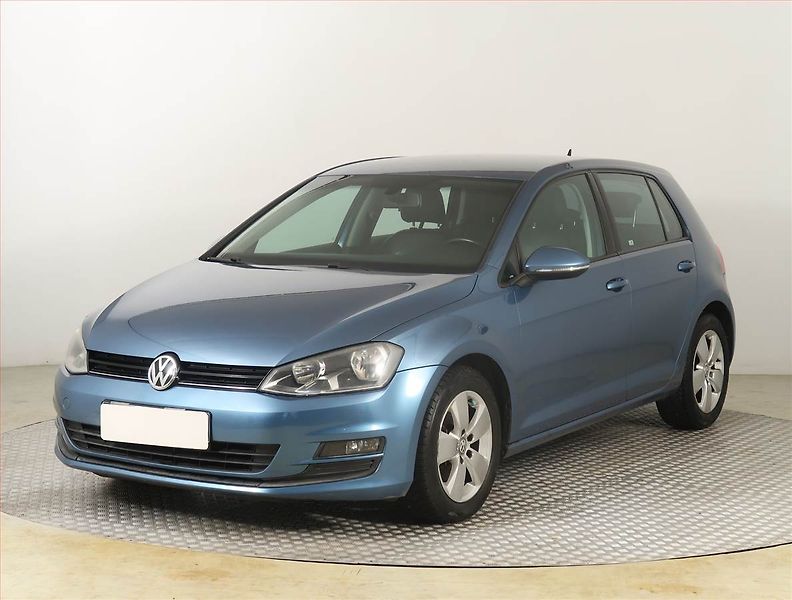Volkswagen Golf (2013) Highline 1.2 TSI, Navi - fotka 2 z 19