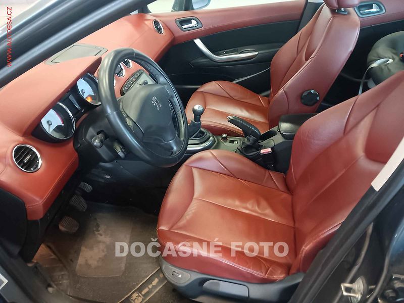 Peugeot 308 (2008) 1.6HDI, navi, panorama - fotka 3 z 3