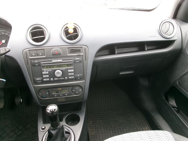Ford Fusion (2009) 1,4 16V KLIMA ČR TAŽNÉ - fotka 22 z 26