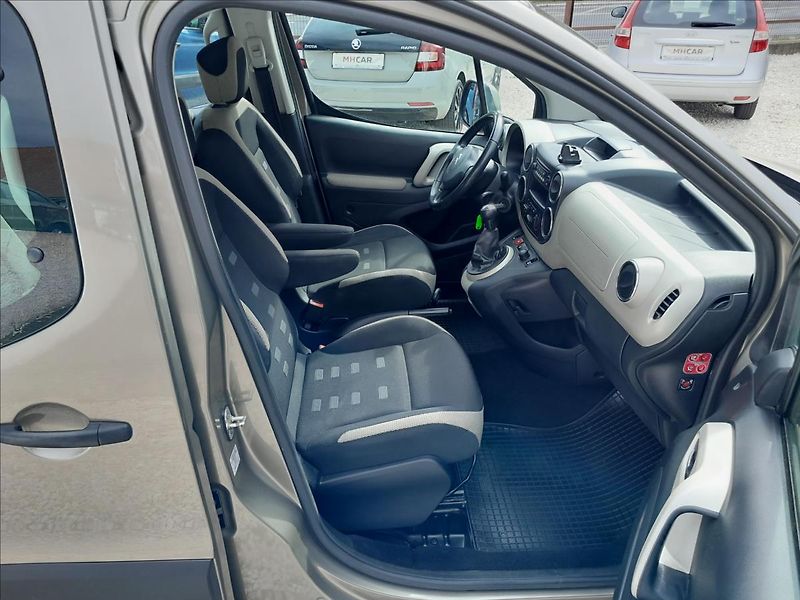 Citroën Berlingo 1,6 HDI 84kW - fotka 25 z 42