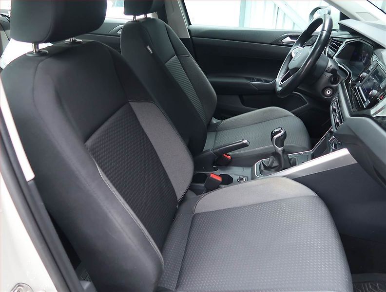 Volkswagen Taigo (2023) Life 1.0 TSI - fotka 9 z 15