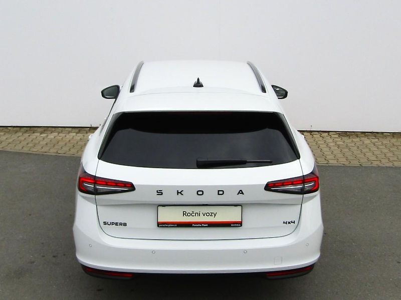 Škoda Superb (2026) Combi Sportline 2.0 TDI 142 kW - fotka 12 z 30