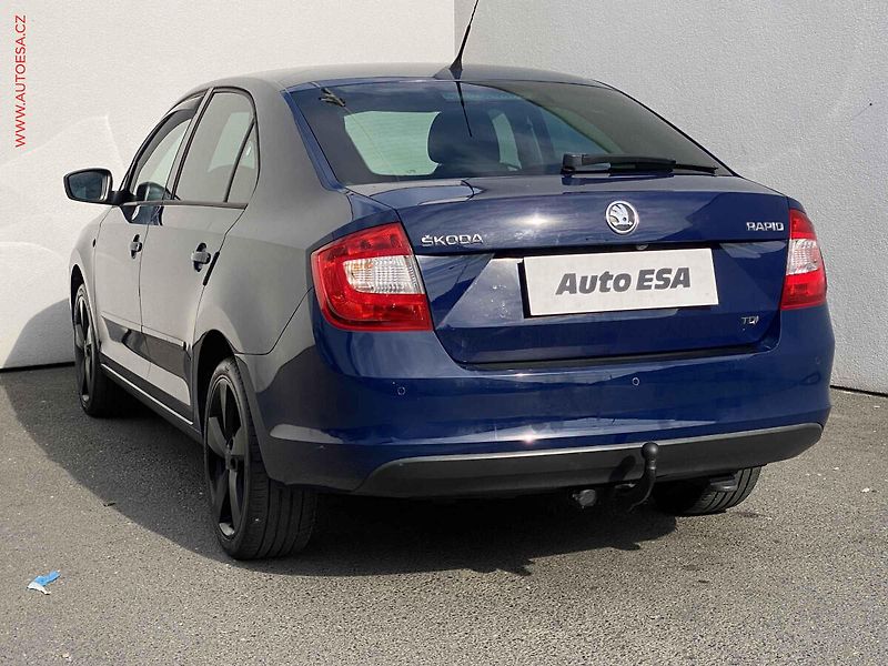 Škoda Rapid (2013) 1.6 TDi, Ambition, TZ, +kola - fotka 6 z 17