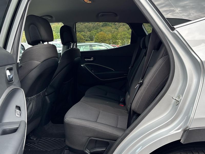 Hyundai Santa Fe SUV - fotka 8 z 23