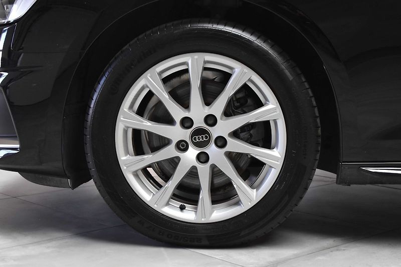 Audi A4 2.0 TDI KAMERA*ACC*VIRTUAL*DPH - fotka 35 z 42