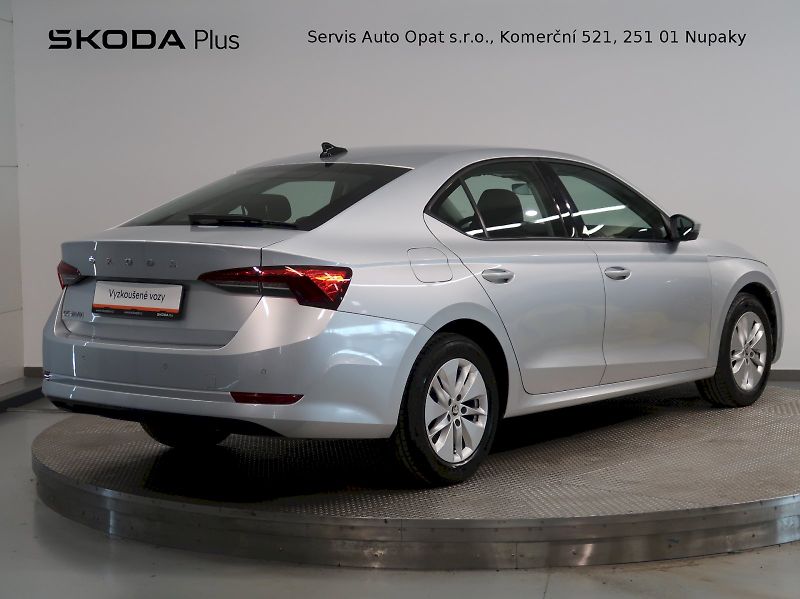 Škoda Octavia (2021) AMBITION 2.0TDI 85KW - fotka 2 z 36
