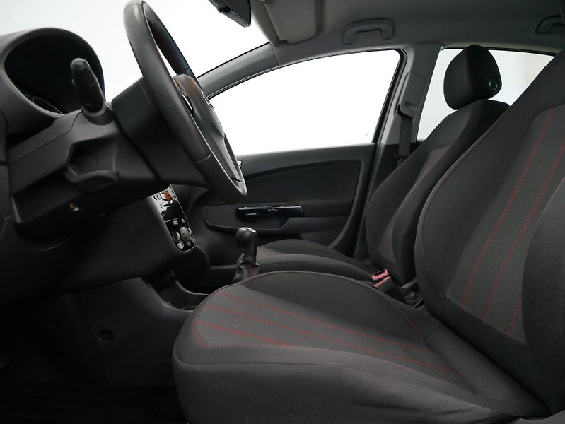 Opel Corsa - fotka 13 z 21