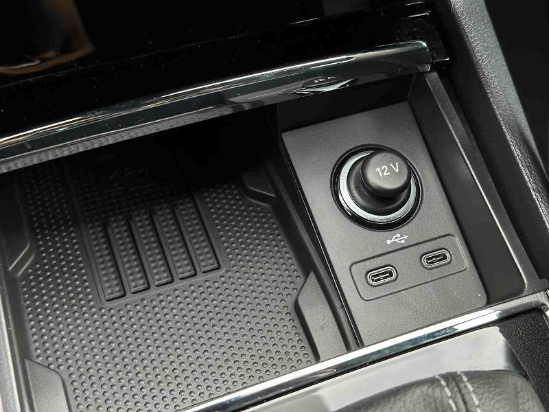 Škoda Karoq 1.5TSi DSG 150PS Sportline Mat - fotka 27 z 33