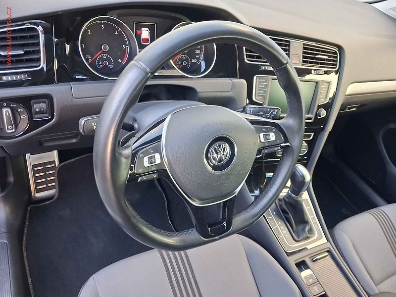 Volkswagen Golf (2016) 2.0 TDi, Allstar, DSG, navi - fotka 12 z 18